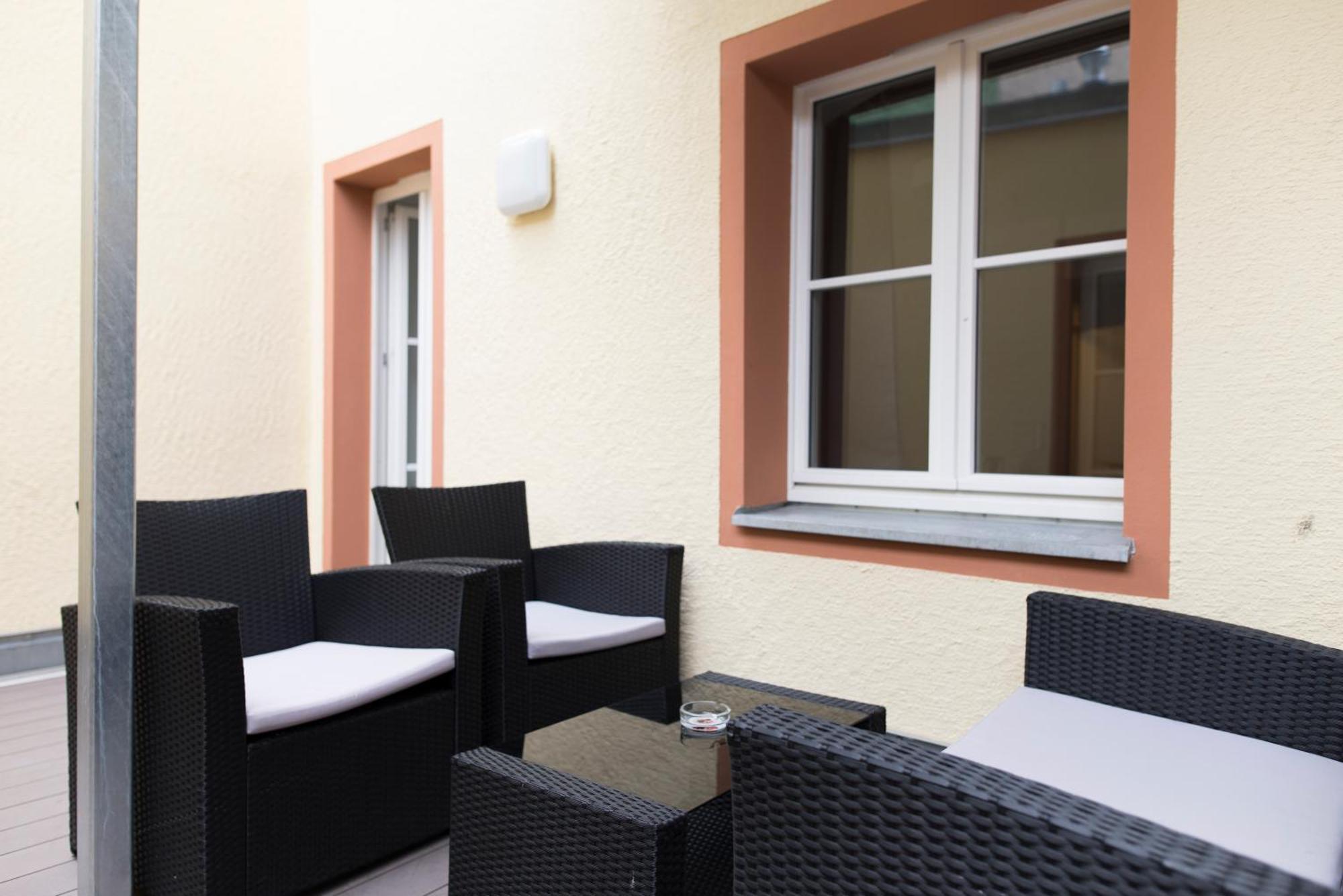 Arnulfsplatz Aparts Regensburg Rum bild